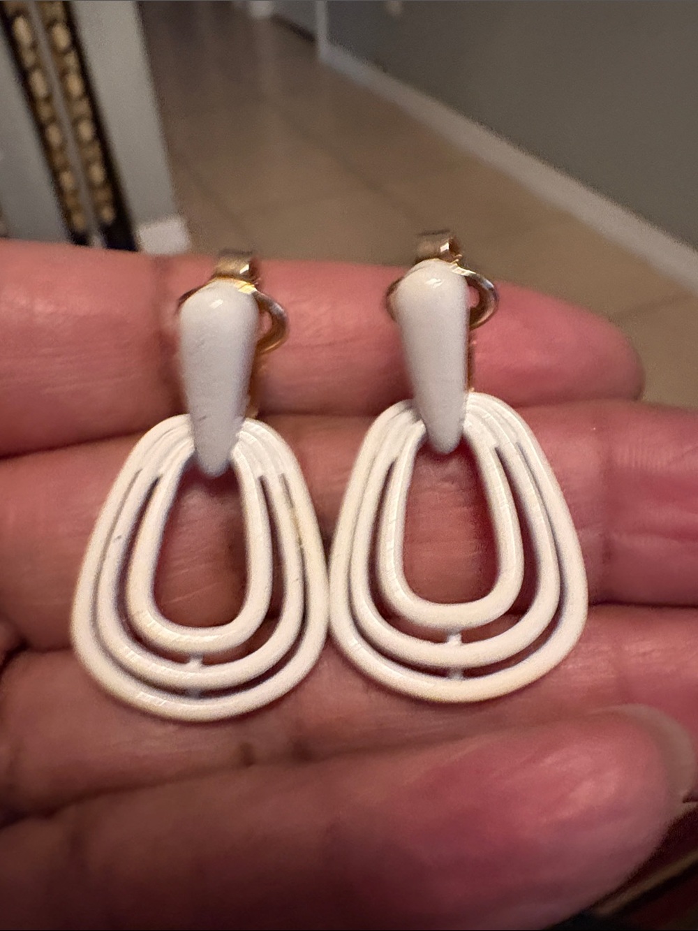 Trifari Vintage White Retro Drop Clip-On Earrings